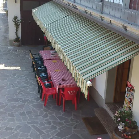 Curtif Bed & Breakfast 3*